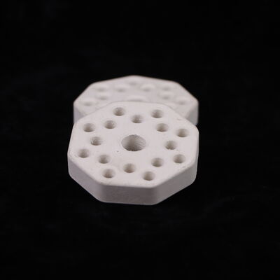 Resistência ao choque térmico 250 Mullite Cerâmica com coeficiente de expansão térmica de 4,5 a 5,5 × 10−6 por Kelvin e dureza de 7 a 8 Mohs Usado em sistemas de proteção térmica