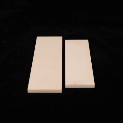 Expansão Térmica da Cerâmica de Alumina 8.9 X 10-6/K e Densidade 3.75-3.9g/cm3 Perfeita para as Suas Necessidades B2B
