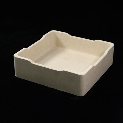 Cadinho refratário de cordierita-mulita, tipo retangular ou quadrado, oferecendo alta resistência à umidade, perfeito para queima de cerâmica e vidro