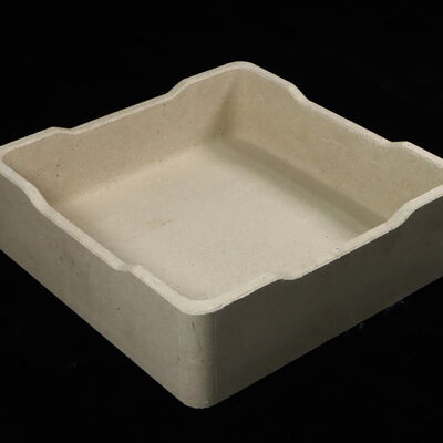 Cadinho refratário de cordierita-mulita, tipo retangular ou quadrado, oferecendo alta resistência à umidade, perfeito para queima de cerâmica e vidro
