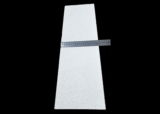 Densidade em massa 0,6 a 1 grama por centímetro cúbico tijolos refratários de fogo que oferecem resistência excepcional a altas temperaturas para tarefas pesadas