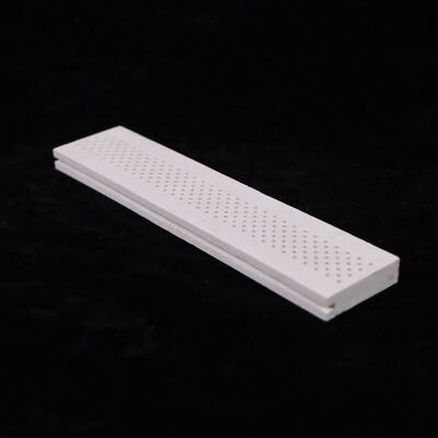 Resistência ao choque térmico 250 Mullite Cerâmica oferecendo constante dielétrica 6 a 7 e dureza 7 a 8 Mohs Ideal para componentes de isolamento elétrico