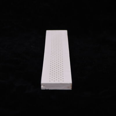 Resistência ao choque térmico 250 Mullite Cerâmica oferecendo constante dielétrica 6 a 7 e dureza 7 a 8 Mohs Ideal para componentes de isolamento elétrico