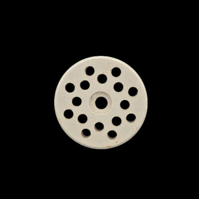 Porosidade Normalmente inferior a 15% Cerâmica mulítica de alta temperatura adequada para aplicações industriais com dureza de 7 a 8 Mohs