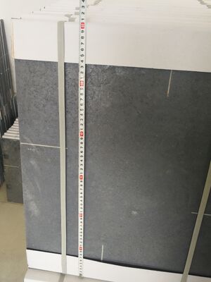 Estantes de fornos de carburo de silício preto, adaptados para operações de cozimento de fornos, com estabilidade térmica e resistência ao desgaste