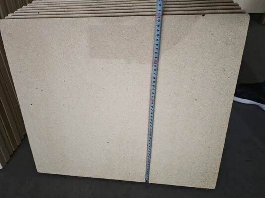 Prateleiras de fornos de cordierita não vidradas Espessura 10-30 mm Coeficiente de expansão térmica 2,2 × 10-6 por grau Celsius Projetado para fornos duráveis