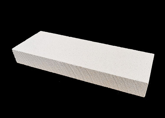 Densidade em massa 0,6 a 1 grama por centímetro cúbico tijolos refratários de fogo que oferecem resistência excepcional a altas temperaturas para tarefas pesadas